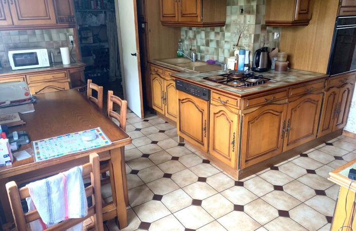 Maison de 105m2 située au calme, dans une impasse, à rénover — photo 3
