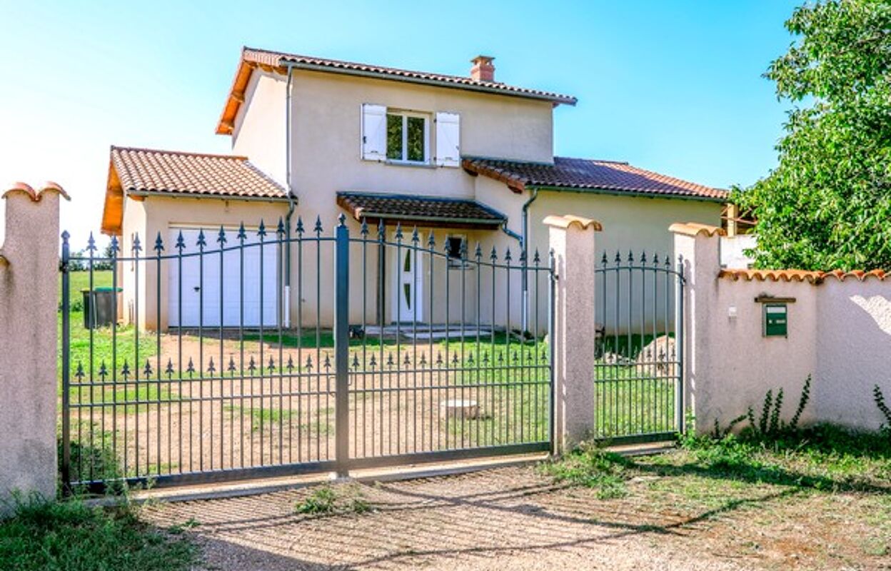 maison 5 pièces 111 m2 à louer à Beauregard-l'Évêque (63116)