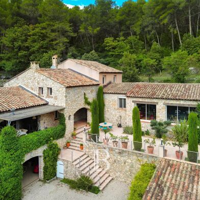 Maison 10 pièces 1570000 €