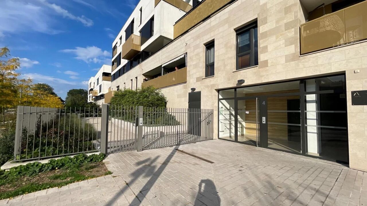 appartement 4 pièces 77 m2 à vendre à Saint-Cyr-l'École (78210)