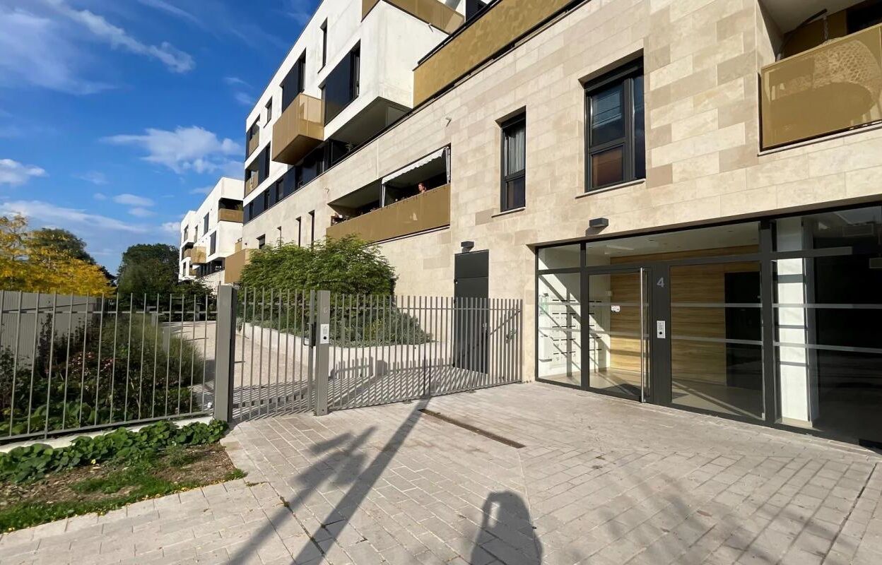 appartement 4 pièces 77 m2 à vendre à Saint-Cyr-l'École (78210)