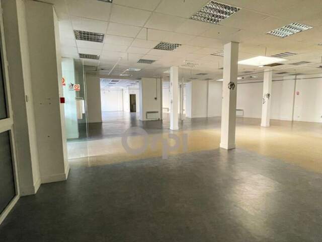 Local commercial Saint Junien centre ville 110 m2 — photo du bien