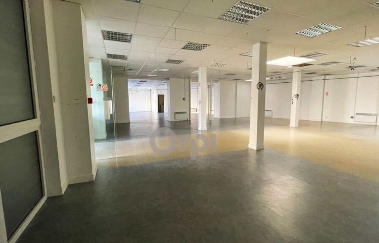 commerce  pièces 110 m2 à louer à Saint-Junien (87200)