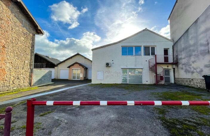 Local commercial  220 m2 Saint Junien centre — photo 3
