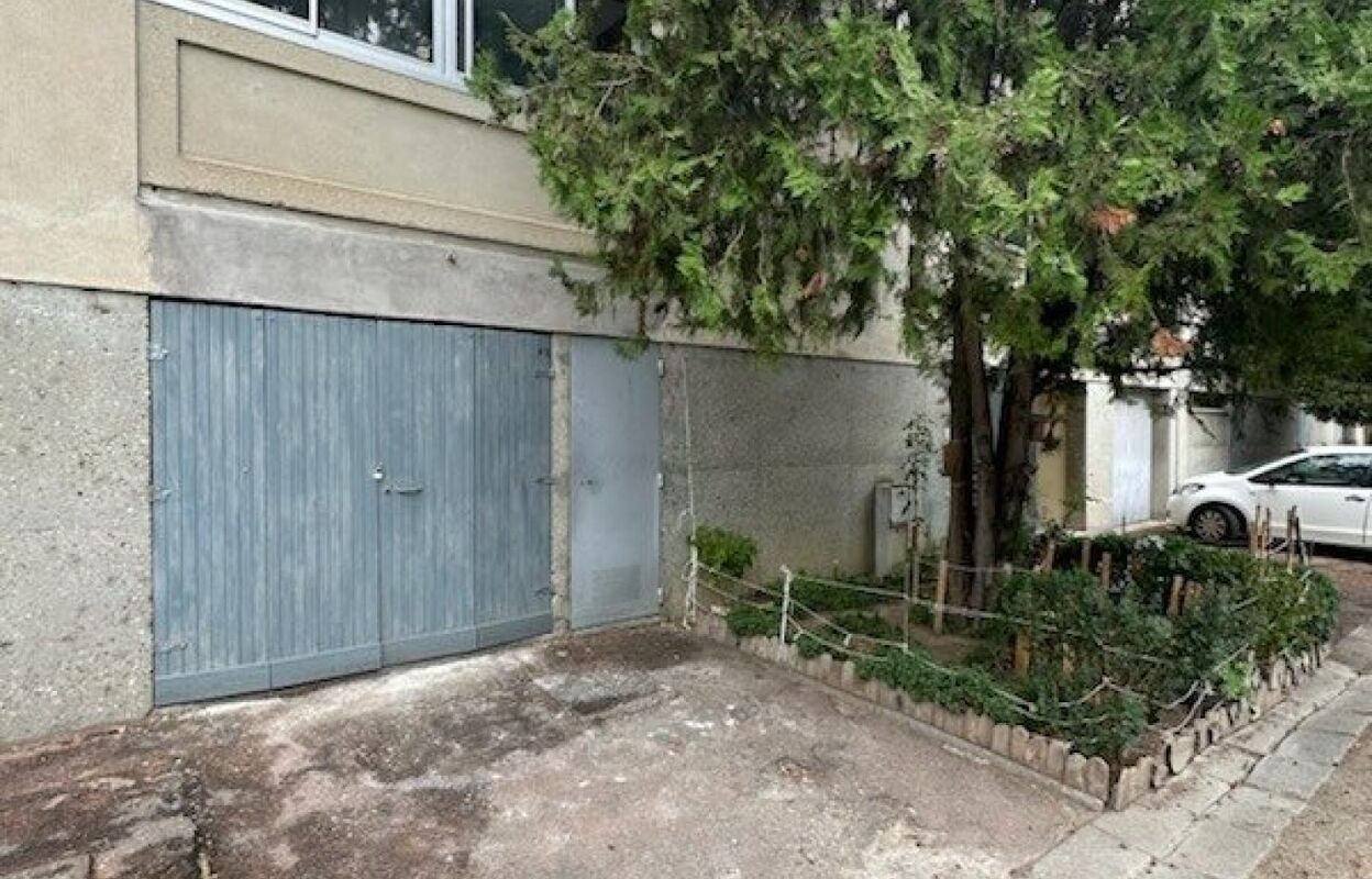 garage  pièces 15 m2 à vendre à Avignon (84000)