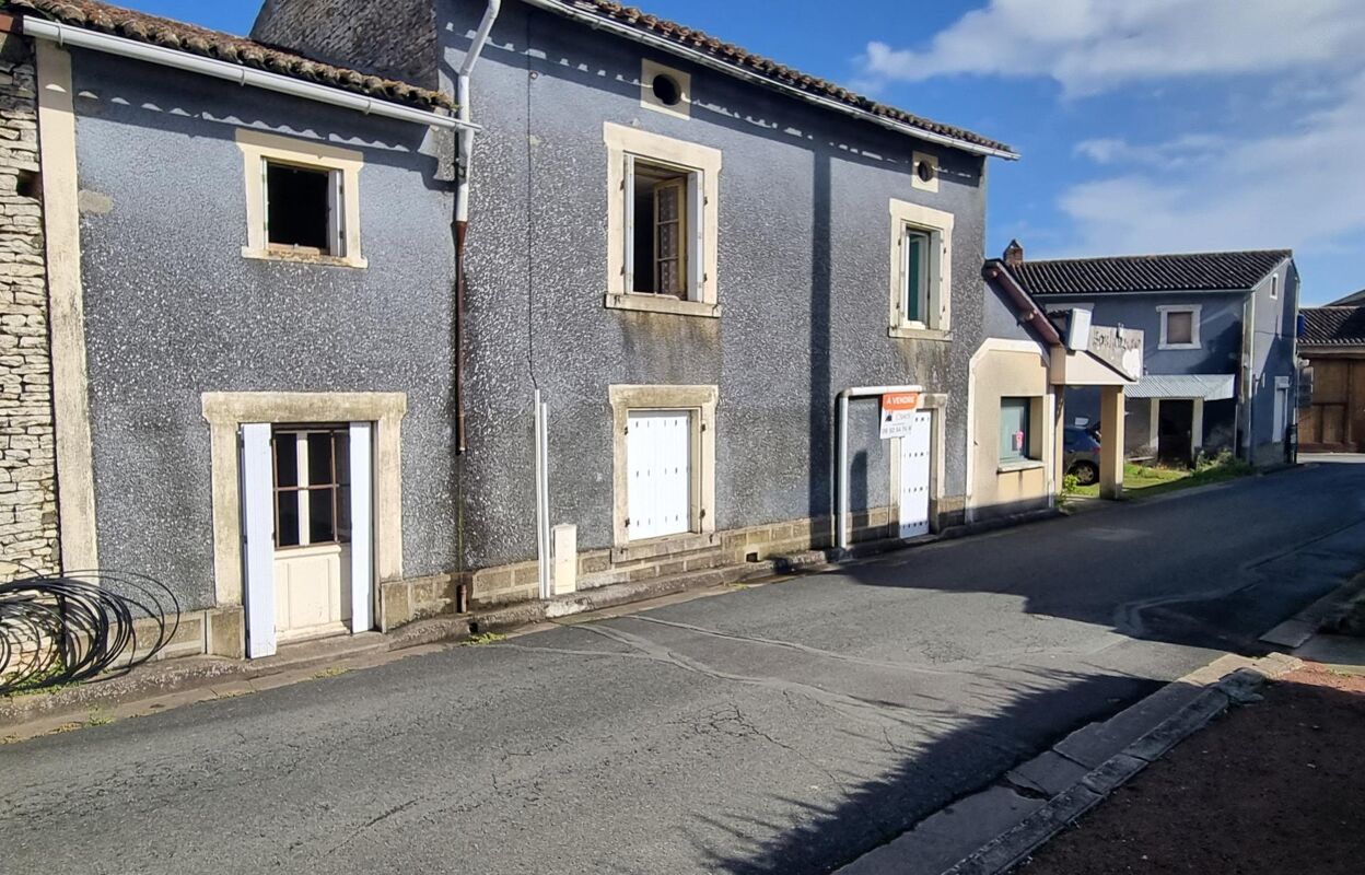 maison 5 pièces 266 m2 à vendre à Saint-Jean-de-Sauves (86330)