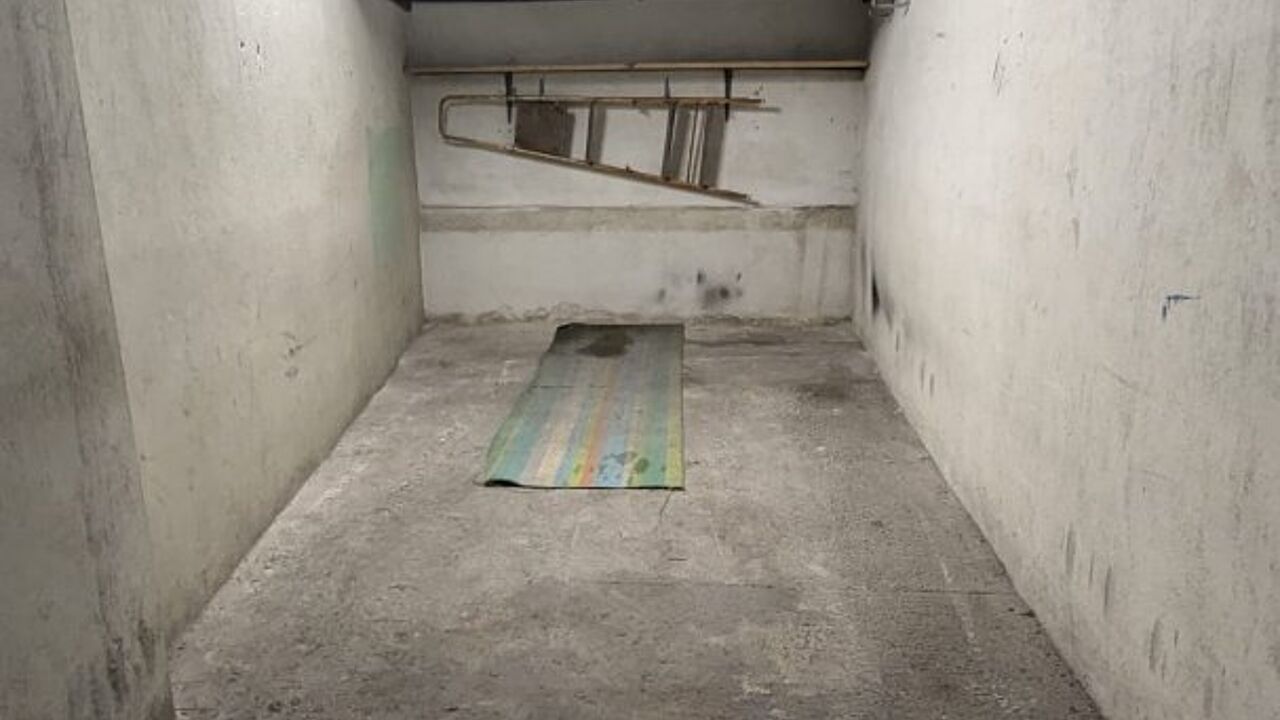 garage  pièces 11 m2 à vendre à Nice (06000)