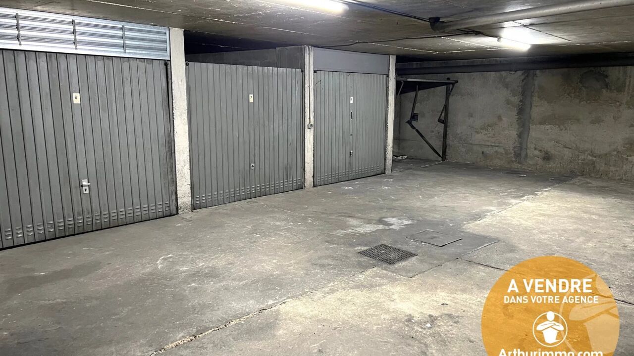 garage  pièces  m2 à vendre à Paris 15 (75015)