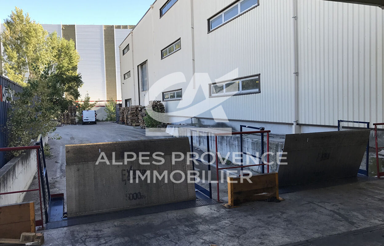 local industriel  pièces 330 m2 à louer à Aubagne (13400)