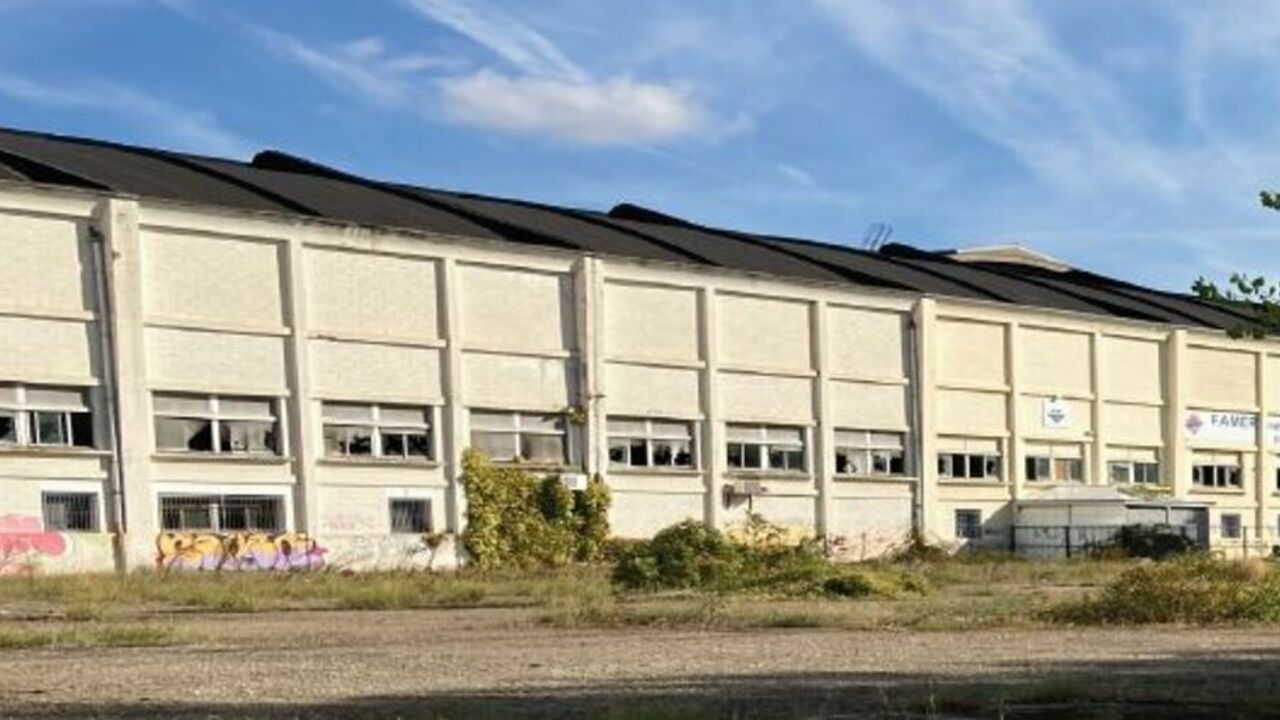 commerce  pièces 4387 m2 à vendre à Givors (69700)