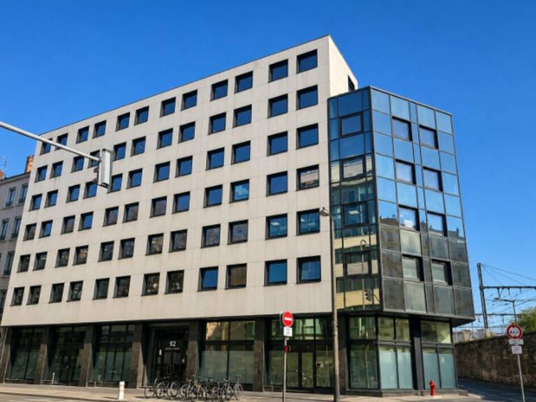 BUREAUX à LOUER — photo 1