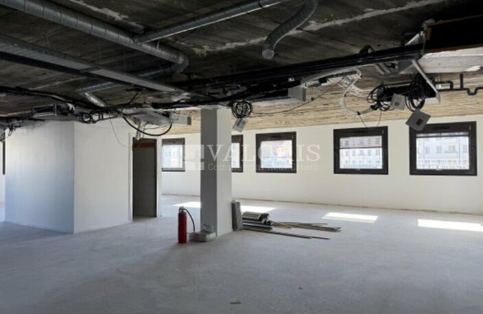 BUREAUX à LOUER — photo 4