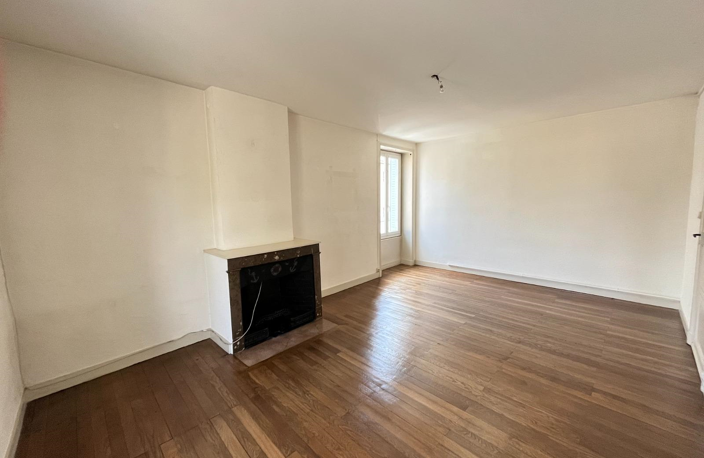 BELLEVILLE Appartement T3 bis — photo 4