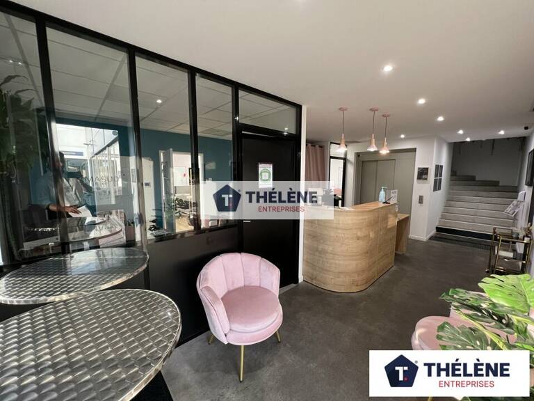 BUREAUX à VENDRE — photo 1