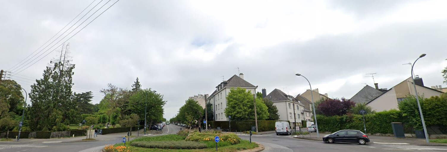 Garage  112 m² à vendre à Rennes (35700)