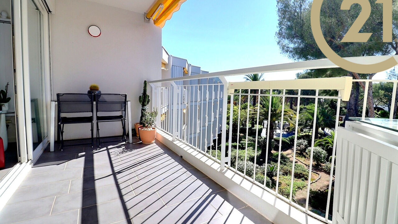 appartement 3 pièces 65 m2 à vendre à Saint-Raphaël (83530)