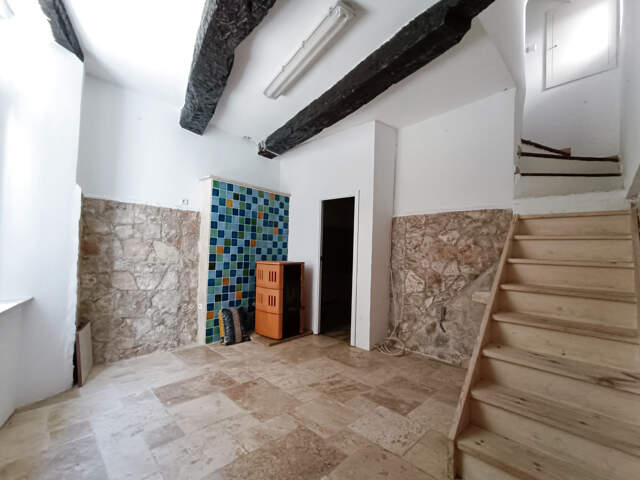 À Vendre : Charmante Maison de Village à Montmeyan, Proche d — photo du bien