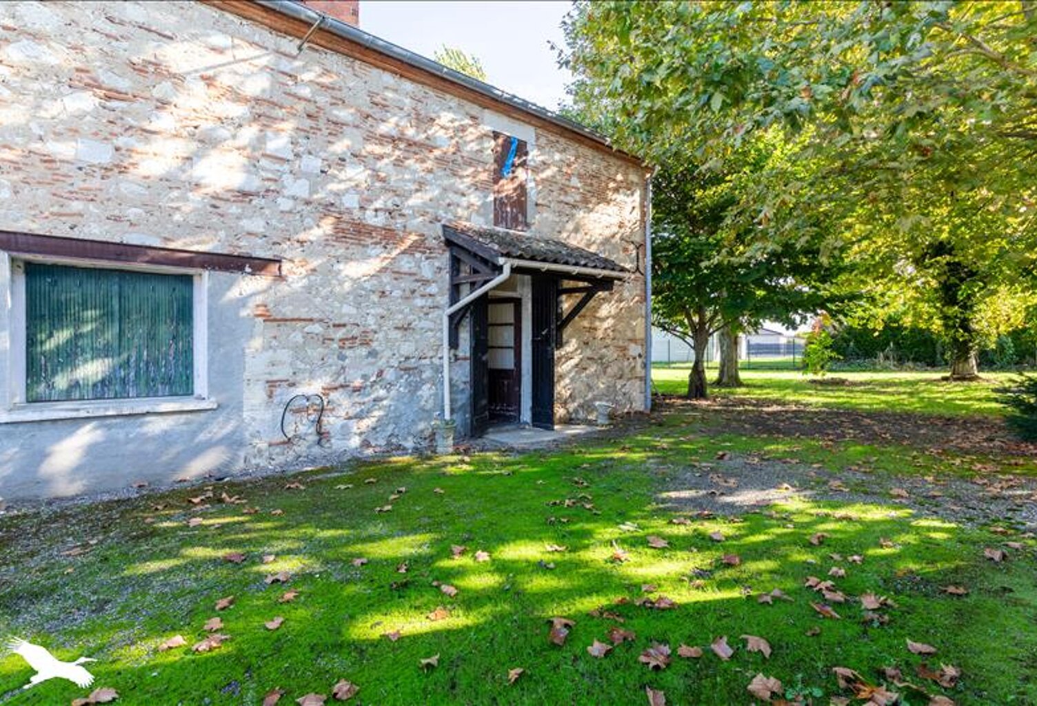 Maison en pierre de 4 pièces principales — photo 1