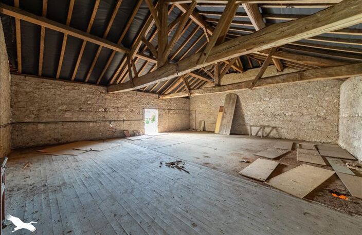 Maison en pierre de 4 pièces principales — photo 3