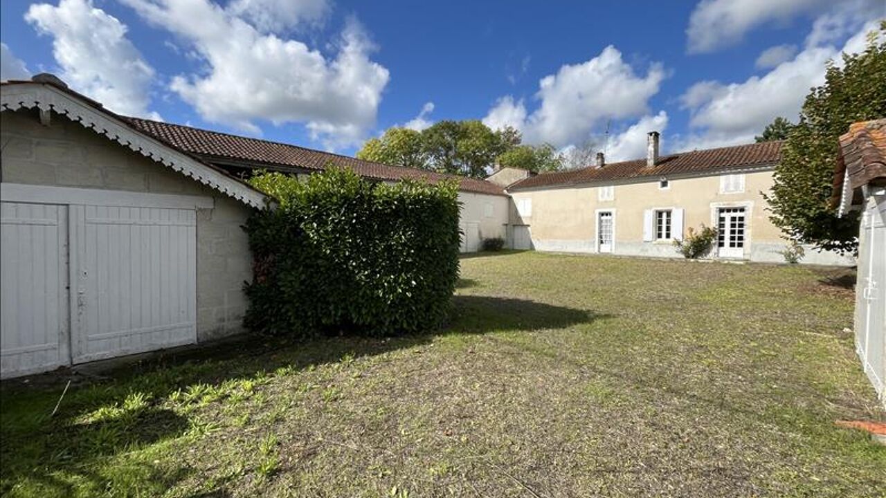 maison 4 pièces 110 m2 à vendre à Saint-Palais-du-Né (16300)