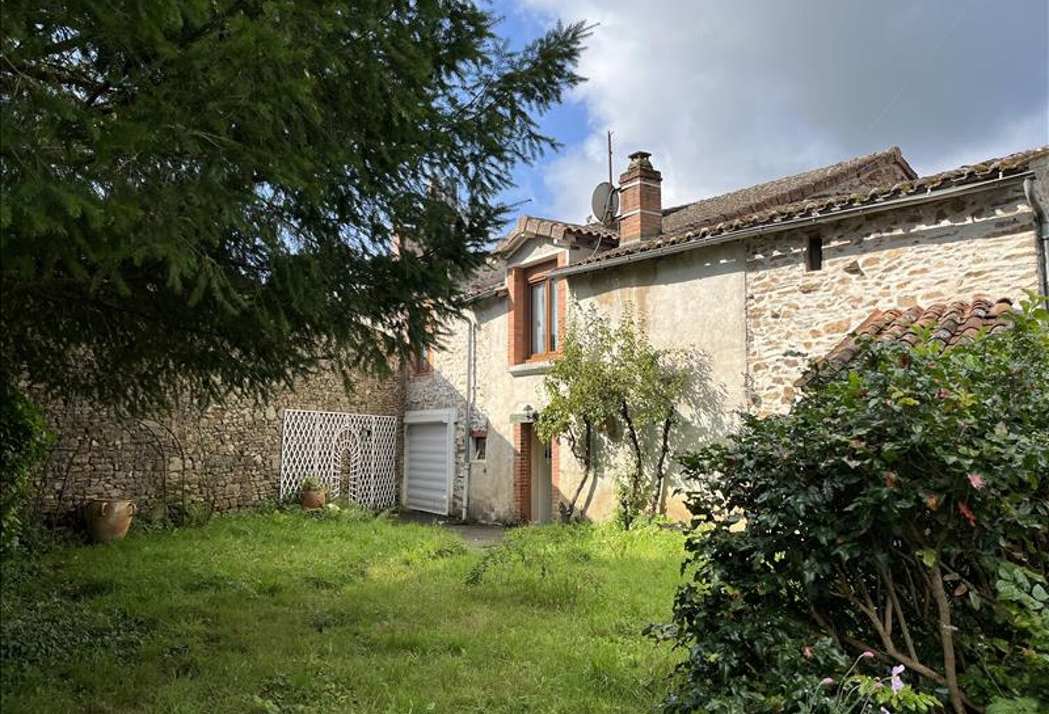 Maison de bourg de 5 pièces principales — photo 1