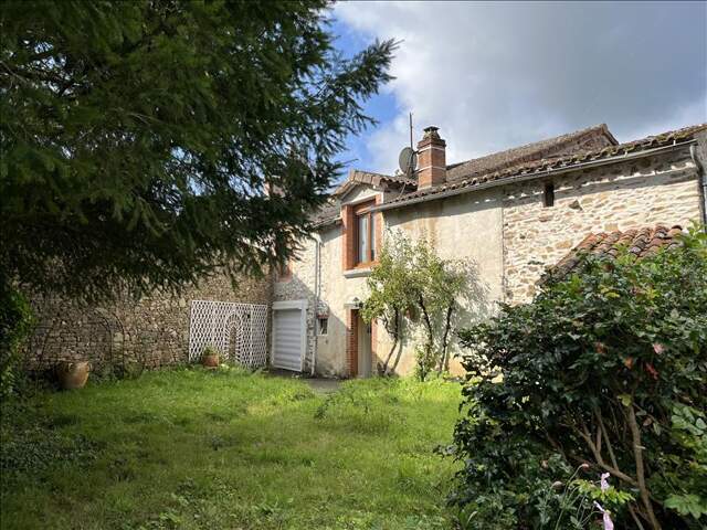 Maison de bourg de 5 pièces principales — photo du bien