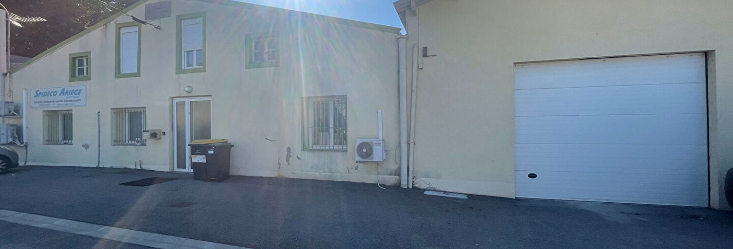 Local industriel  1238 m² à louer à Lavelanet (09300)