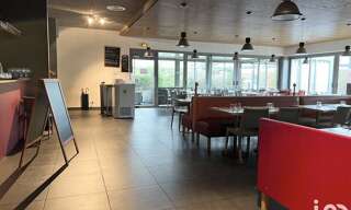 Commerce  345 m² à vendre à Saint-Germain-lès-Corbeil (91250)