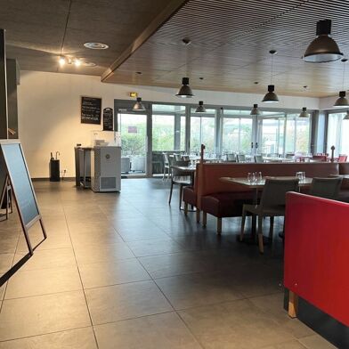 Commerce  436000 €