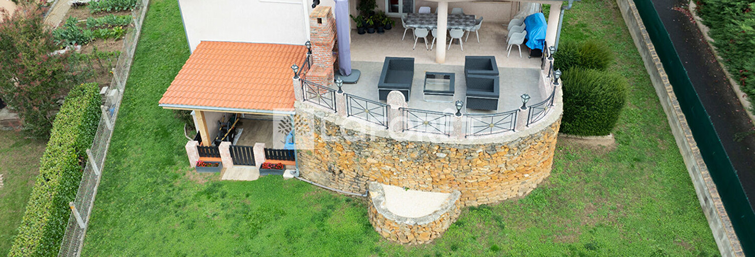 Maison 5 Pièces 192 m² à vendre à Saint-Laurent-de-Chamousset (69930)