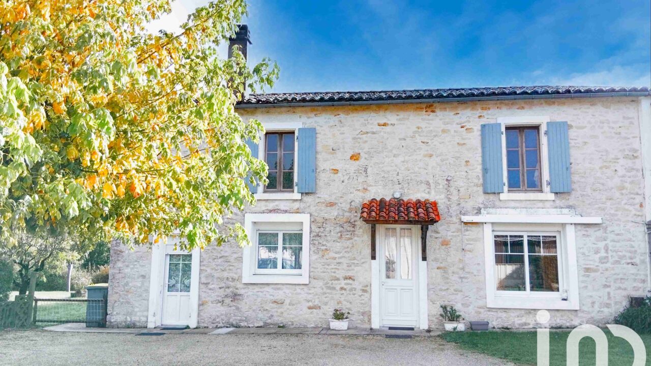 maison 6 pièces 163 m2 à vendre à Saint-Hilaire-la-Palud (79210)