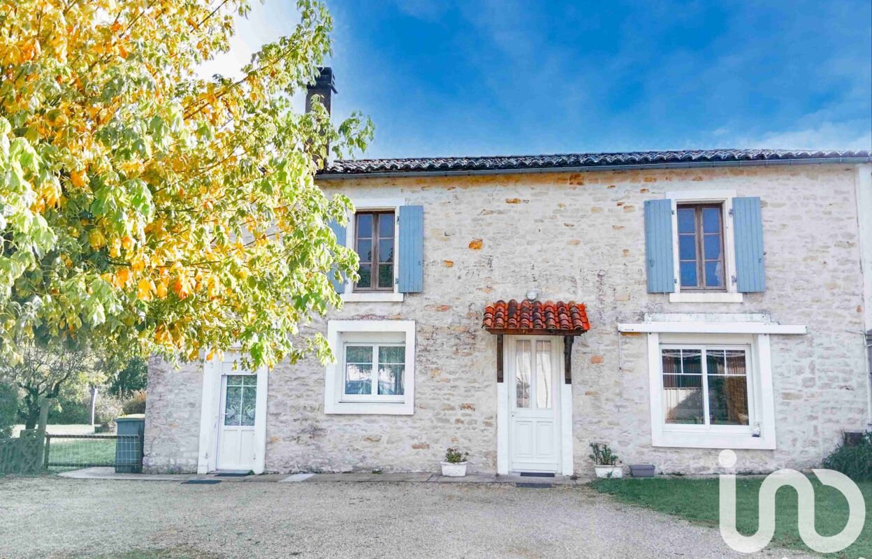 maison 6 pièces 163 m2 à vendre à Saint-Hilaire-la-Palud (79210)