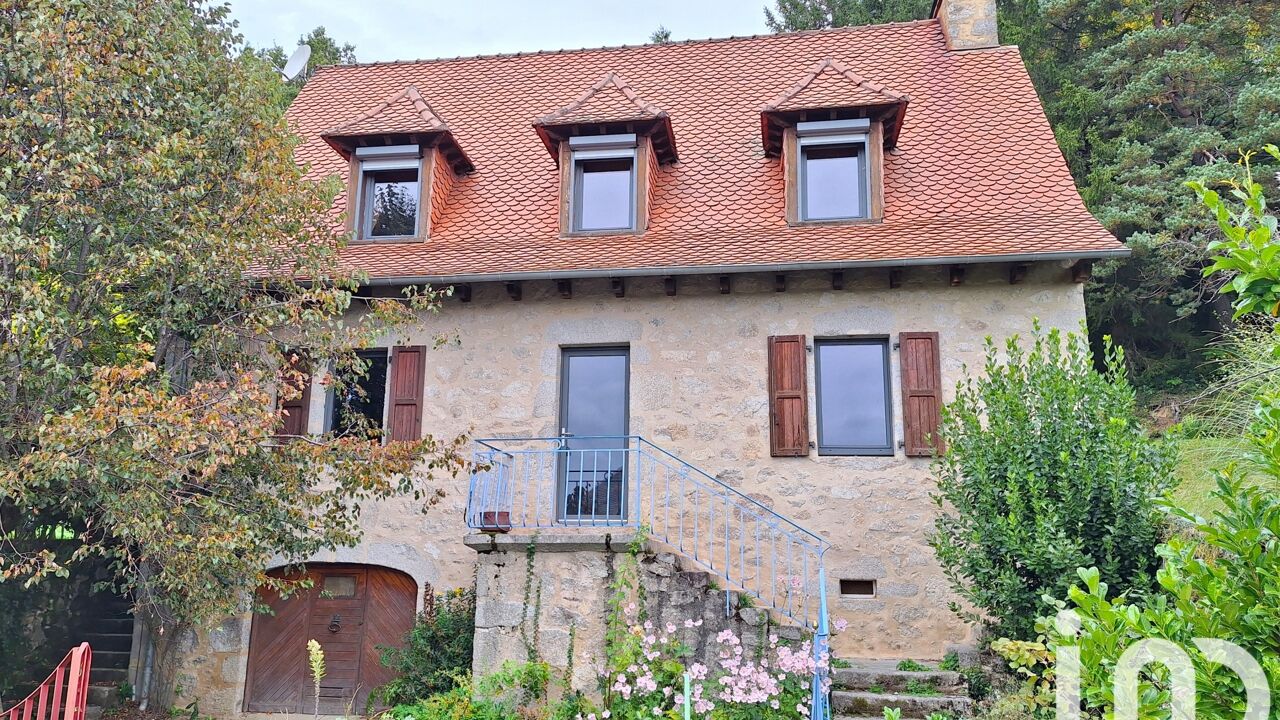 maison 6 pièces 135 m2 à vendre à Leucamp (15120)