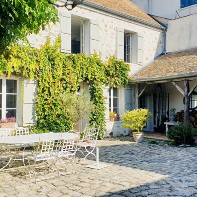 Maison 8 pièces 798500 €