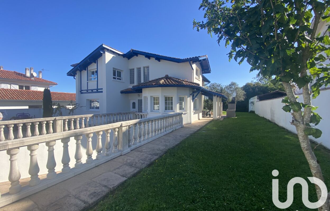 maison 12 pièces 230 m2 à vendre à Hendaye (64700)