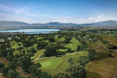 Local industriel  452000 €