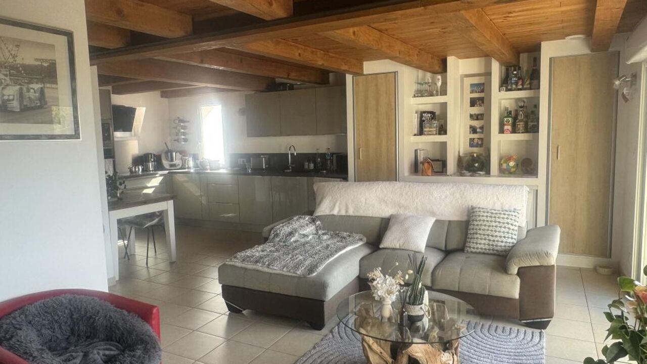 appartement 2 pièces 73 m2 à vendre à Saint-Cyr-sur-Mer (83270)