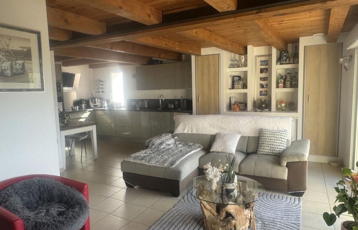 appartement 2 pièces 73 m2 à vendre à Saint-Cyr-sur-Mer (83270)