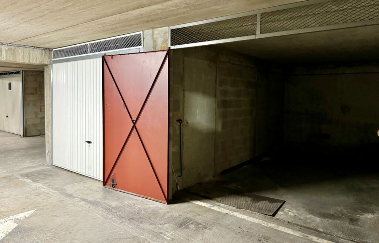 garage  pièces 13 m2 à vendre à Paris 10 (75010)