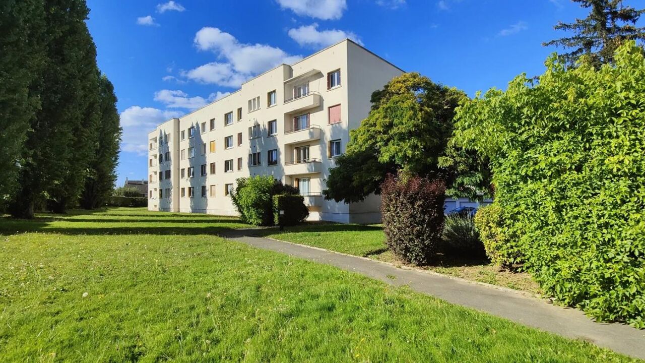 appartement 3 pièces 57 m2 à vendre à Les Clayes-sous-Bois (78340)