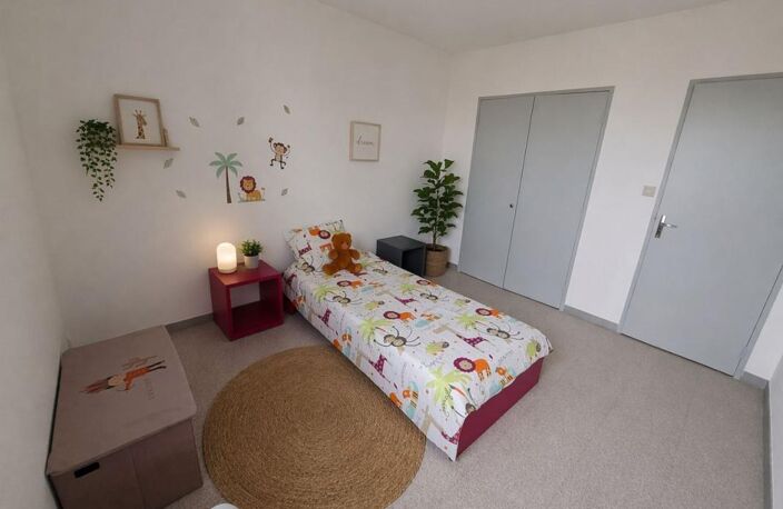 RESIDENCE ST CHAMAND, APPARTEMENT T4 AVEC BALCON — photo 3
