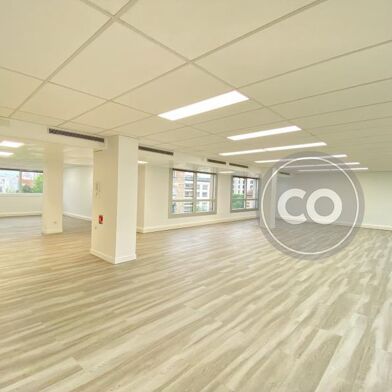 Bureau 483 m²