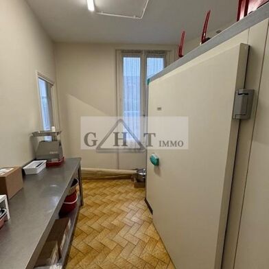 Commerce  385000 €