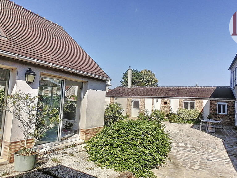 MAISON ANCIENNE BEAUX VOLUMES PROCHE DE SENLIS — photo 1