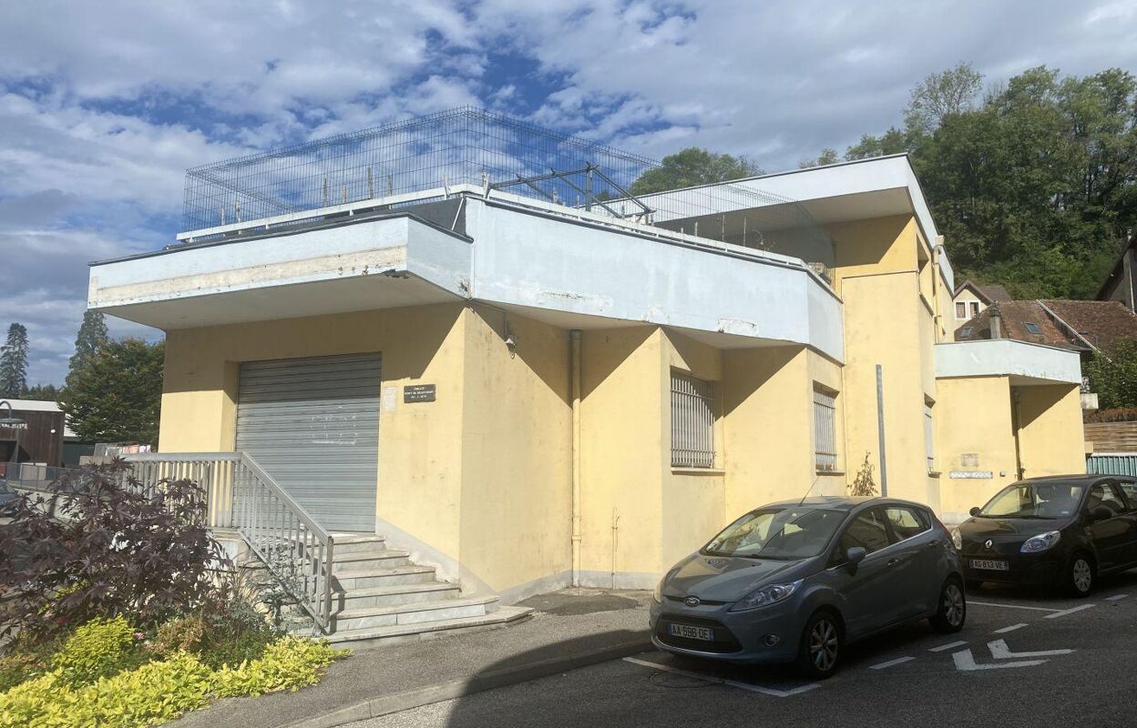 immeuble  pièces 220 m2 à vendre à Le Pont-de-Beauvoisin (73330)