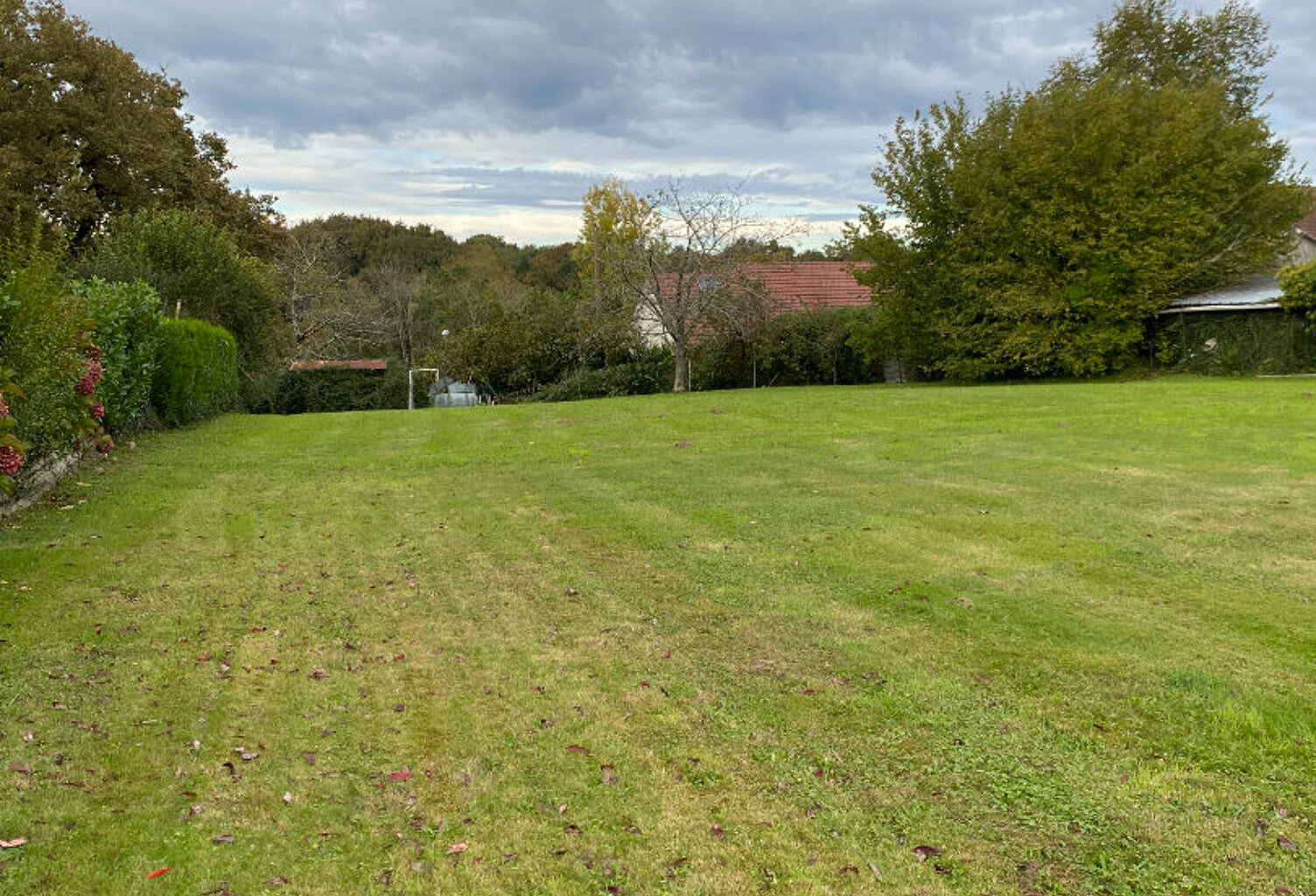 LESCAR - Terrain constructible 1250 m² — photo 1