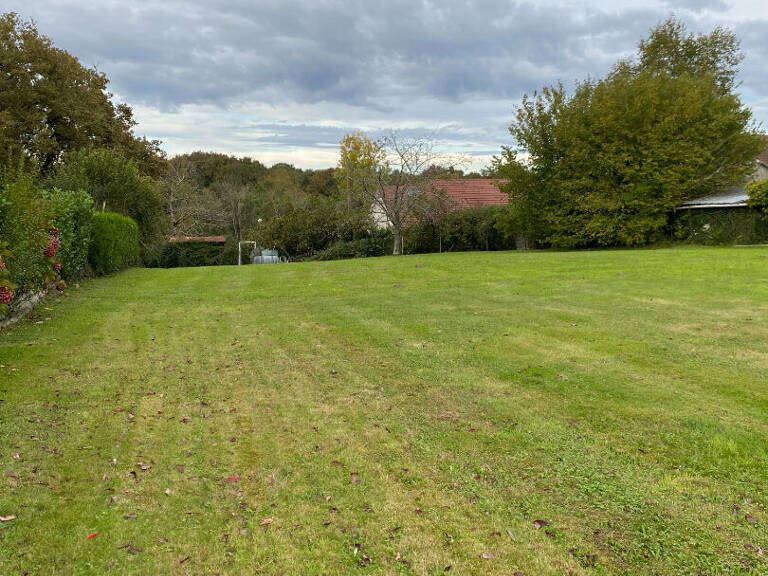 LESCAR - Terrain constructible 1250 m² — photo 1