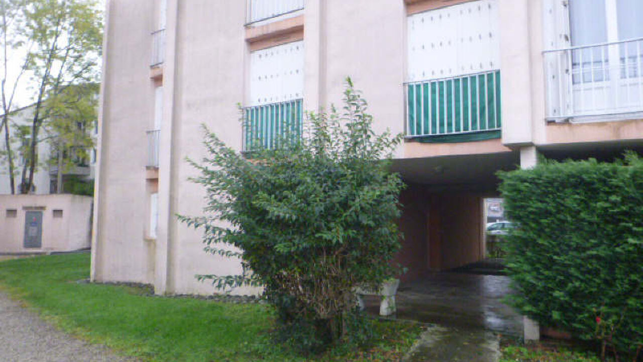 garage  pièces 16 m2 à louer à Pau (64000)