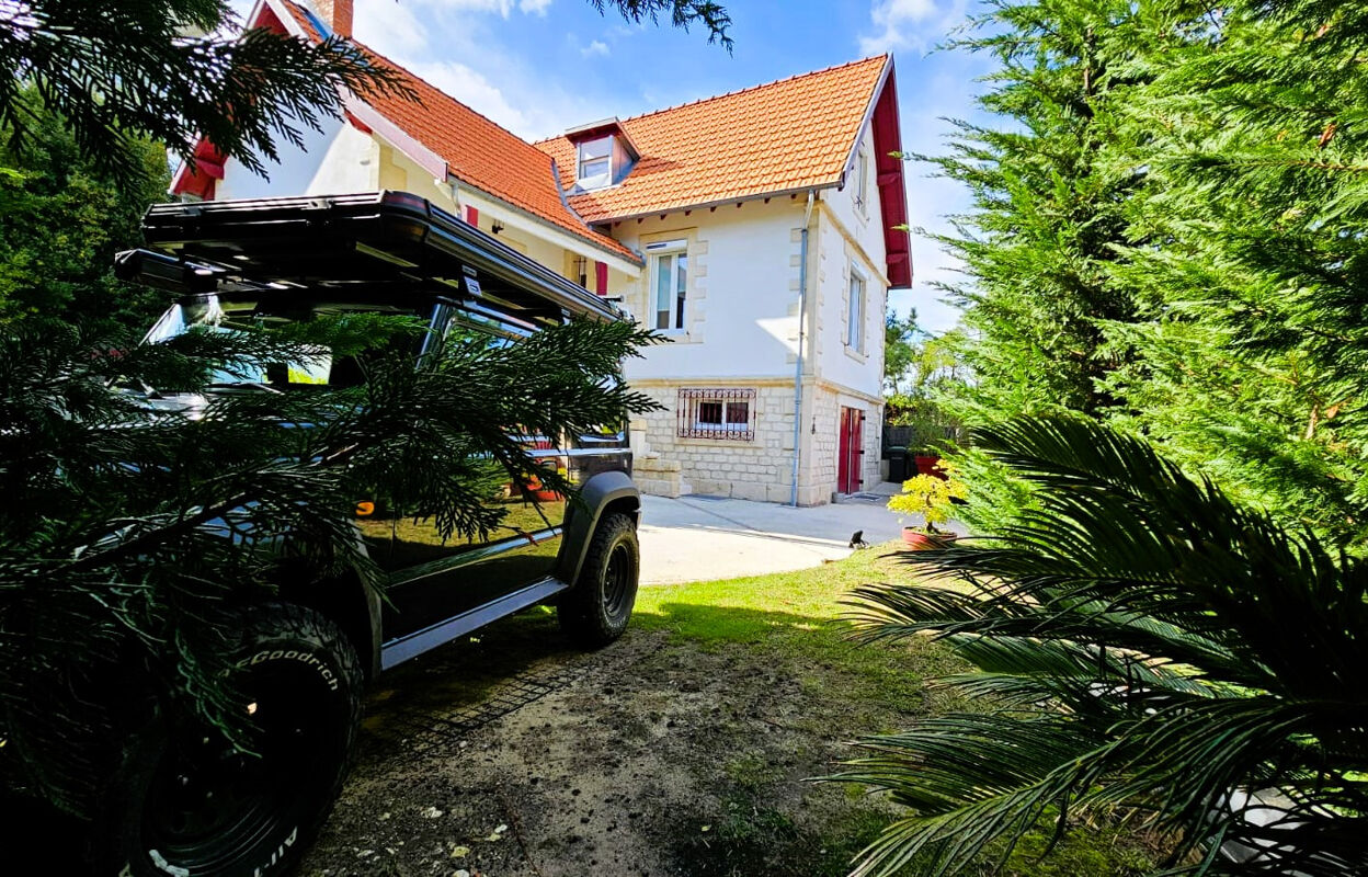 maison 5 pièces 157 m2 à vendre à Saint-Palais-sur-Mer (17420)