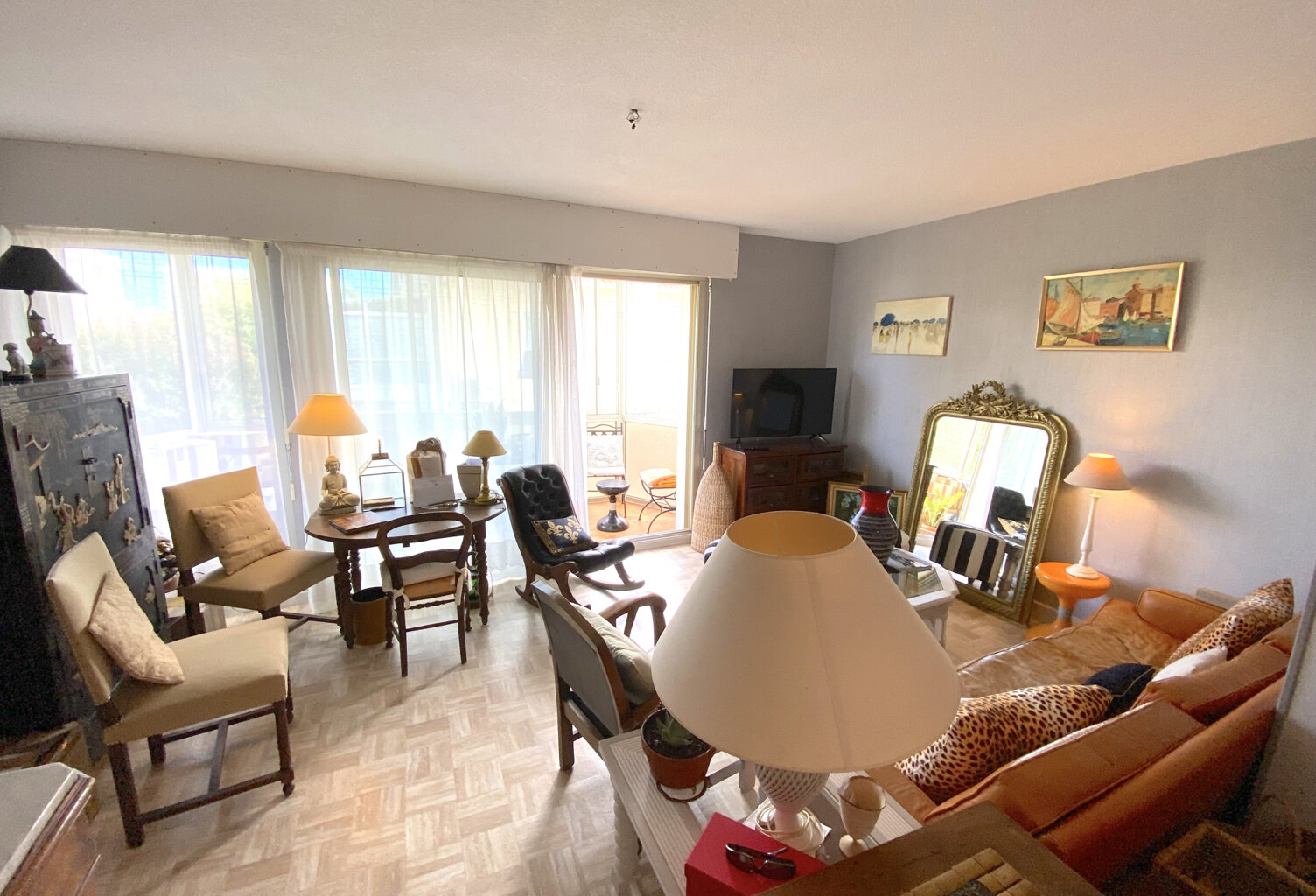 QUARTIER CENTRE VILLE  PROCHE PLAGE DU CHAY APPARTEMENT T2 A — photo 1